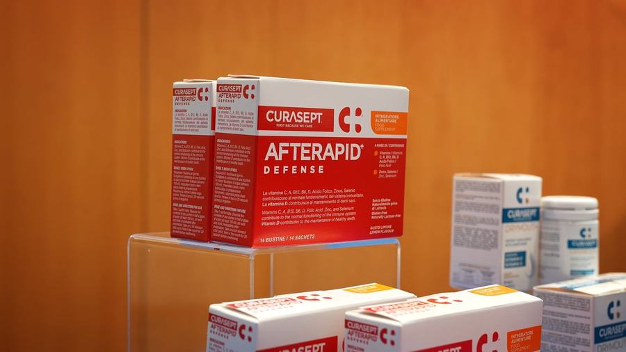 Fotogramma 3 di Curasept